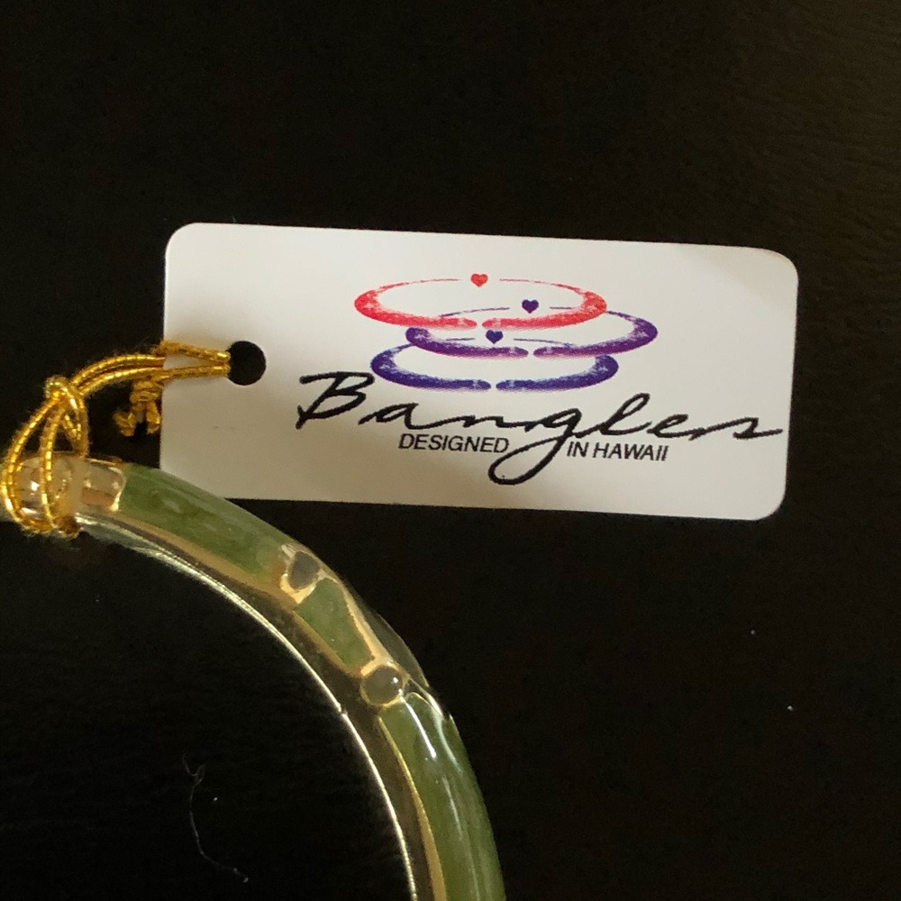 SOLD Hawaiian Green Enamel Sea Turtle Bangle Bracelet - Picture 5 of 7